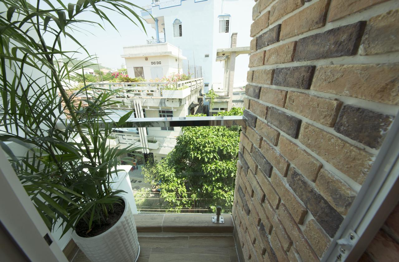 Ana'S House Hostel На Транг Екстериор снимка